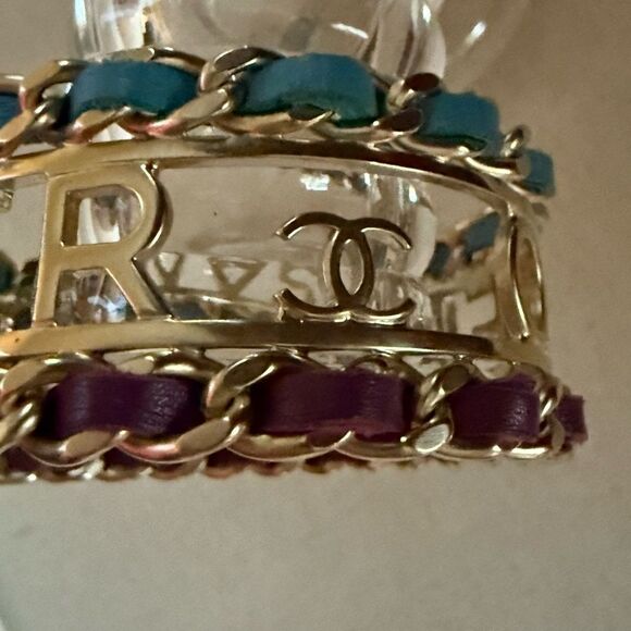 Chanel Lambskin leather and metal Statement Bangle Vintage Bracelet 2015 - Picture 3 of 6